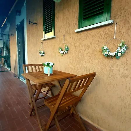 Bellatorium House *